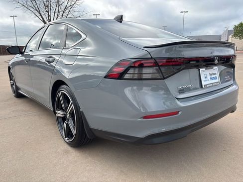 Used 2025 Honda Accord Sport image 4