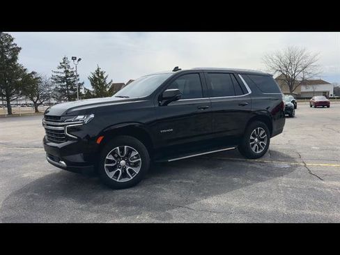 Used 2022 Chevrolet Tahoe LT w/ LT Signature Plus Package image 16