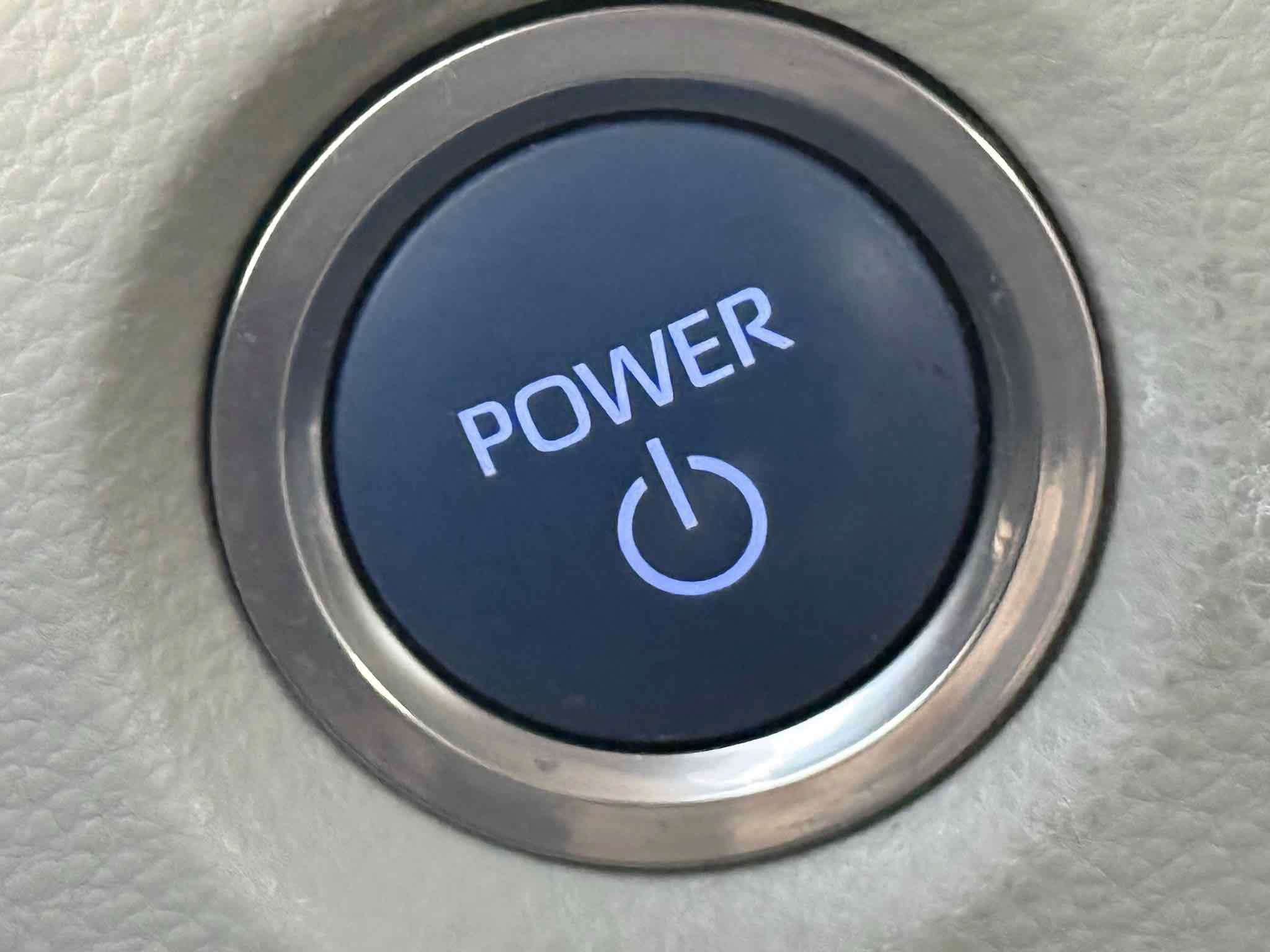 Used 2020 Toyota Corolla LE FWD image 10