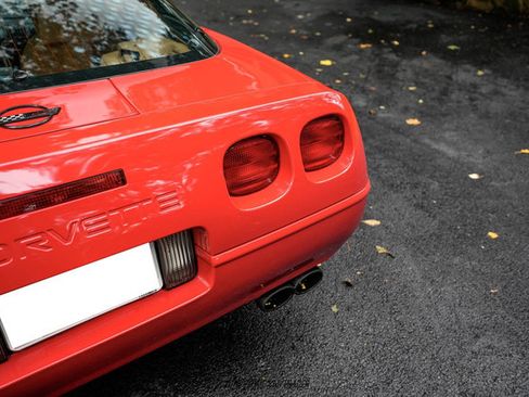 Used 1991 Chevrolet Corvette Coupe RWD image 48
