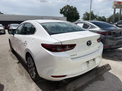 Used 2020 MAZDA MAZDA3 Sedan w/ Select Package FWD image 11