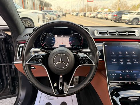 Used 2022 Mercedes-Benz S 580 4MATIC Sedan w/ AMG Line Package image 53