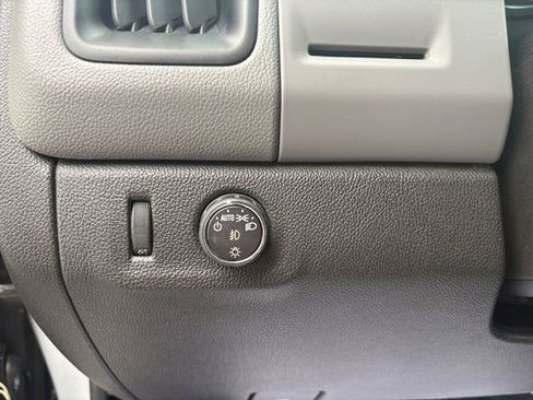 Used 2016 Chevrolet Colorado LT w/ LT Convenience Package RWD image 19