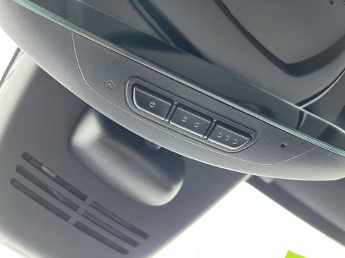 Used 2023 Volvo XC60 T8 Plus image 31