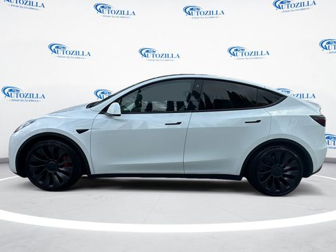 Used 2023 Tesla Model Y Performance image 2