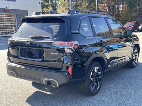 New 2025 Subaru Forester Limited w/ Popular Package image 3