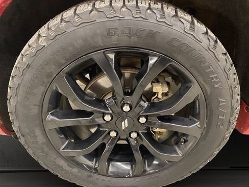 Used 2019 Dodge Durango GT image 28