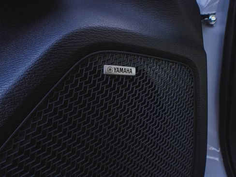 New 2026 Mitsubishi Outlander SEL image 11