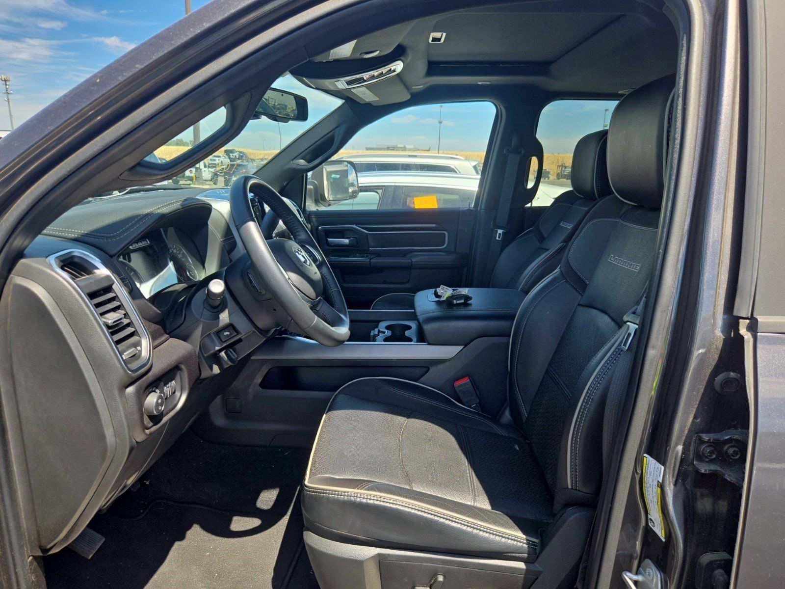 Used 2022 RAM 2500 Laramie w/ Night Edition AWD/4WD image 7