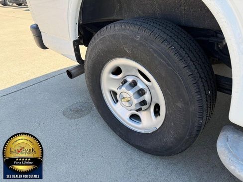 Used 2024 Chevrolet Express 2500 w/ Driver Convenience Package RWD image 19