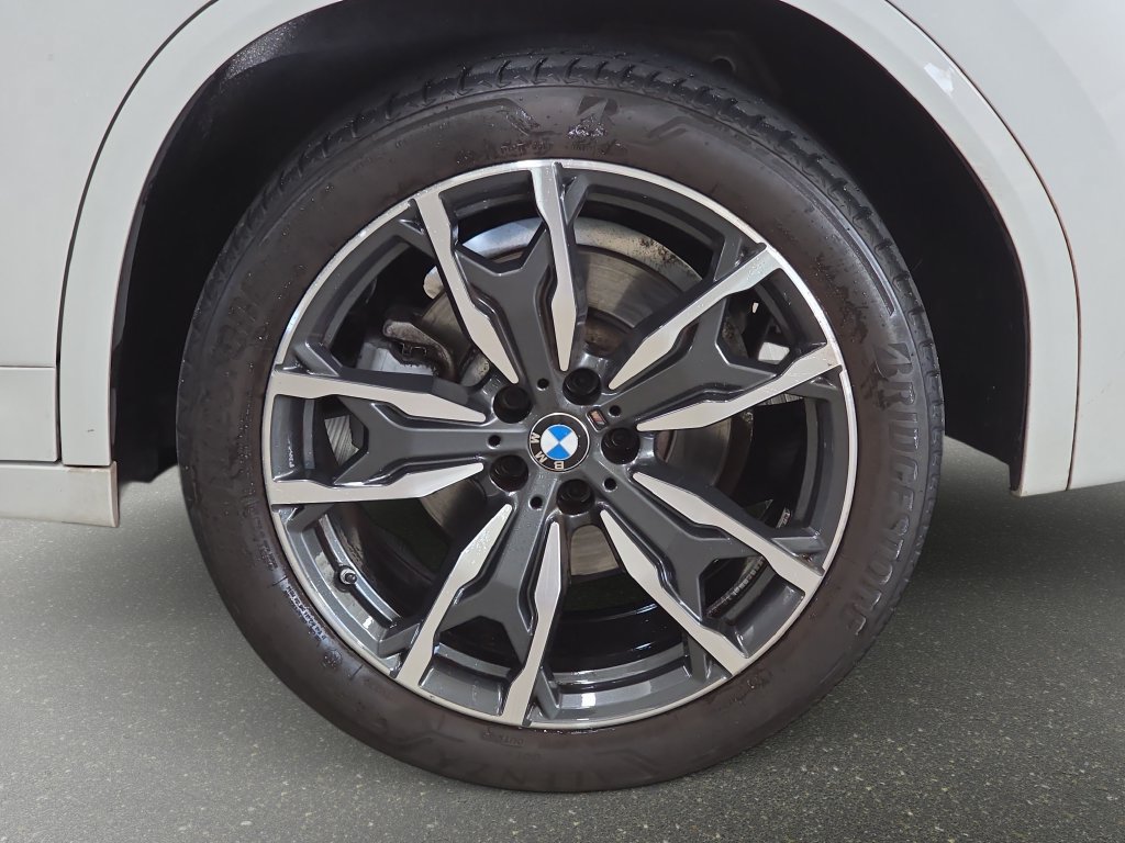Used 2024 BMW X3 sDrive30i w/ M Sport Package RWD image 32