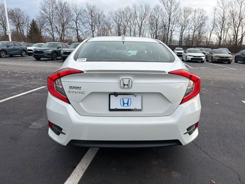 Used 2018 Honda Civic EX-L image 4