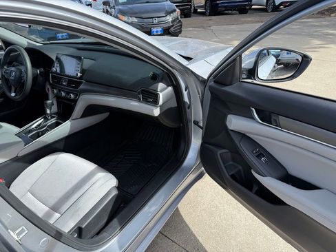 Used 2020 Honda Accord LX image 18