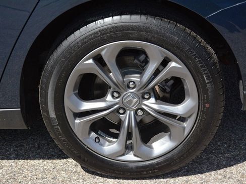 Used 2024 Honda Accord EX image 32