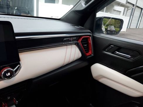 Used 2023 GMC Canyon AT4X image 25