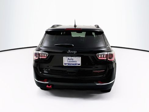 Used 2022 Jeep Compass Trailhawk AWD/4WD image 6