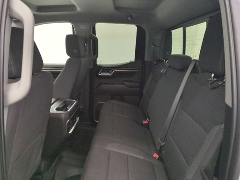 Used 2022 GMC Sierra 1500 Elevation w/ Preferred Package image 17