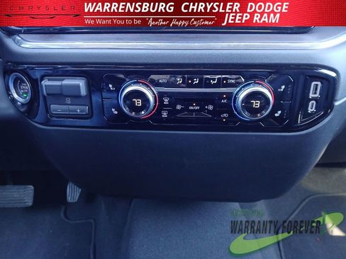 Used 2025 GMC Sierra 1500 SLT image 23