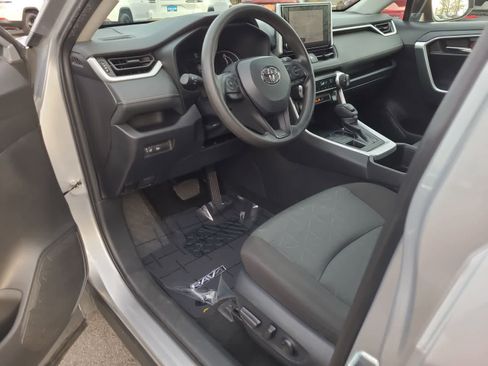 Used 2024 Toyota RAV4 XLE image 10