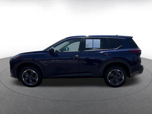 Used 2025 Nissan Rogue SV FWD image 9