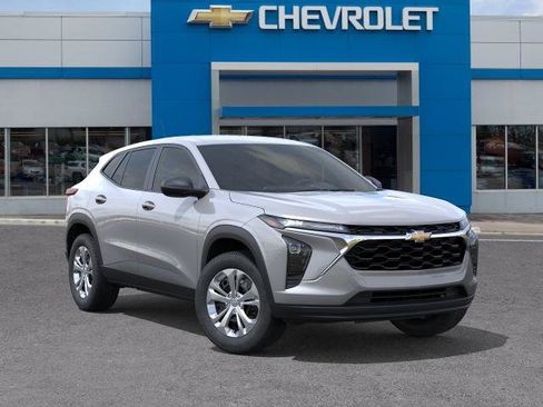 New 2026 Chevrolet Trax LS FWD image 7