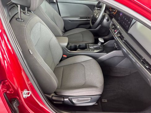 Used 2025 Kia K4 FWD image 36