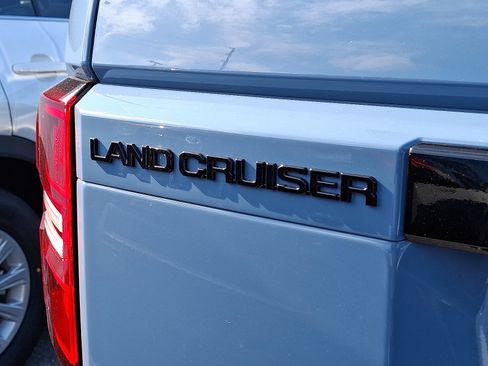 New 2026 Toyota Land Cruiser image 5