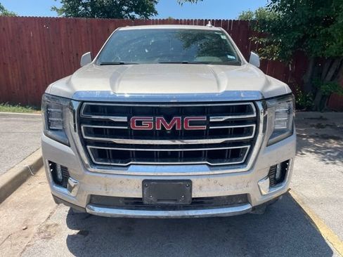Used 2022 GMC Yukon XL SLT w/ SLT Luxury Package RWD image 3