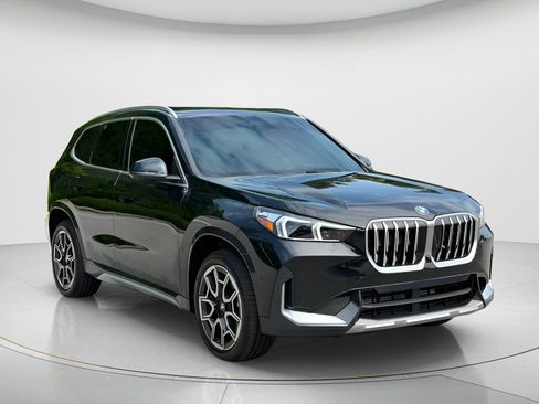 Used 2025 BMW X1 xDrive28i w/ Technology Package AWD/4WD image 3