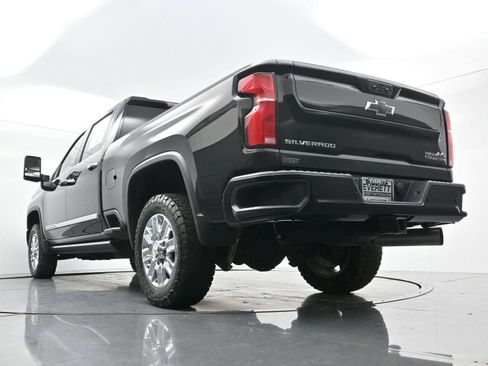 Used 2024 Chevrolet Silverado 2500 High Country w/ High Country Premium Package AWD/4WD image 49