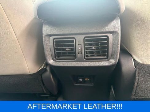Used 2022 Toyota Venza LE AWD/4WD image 22