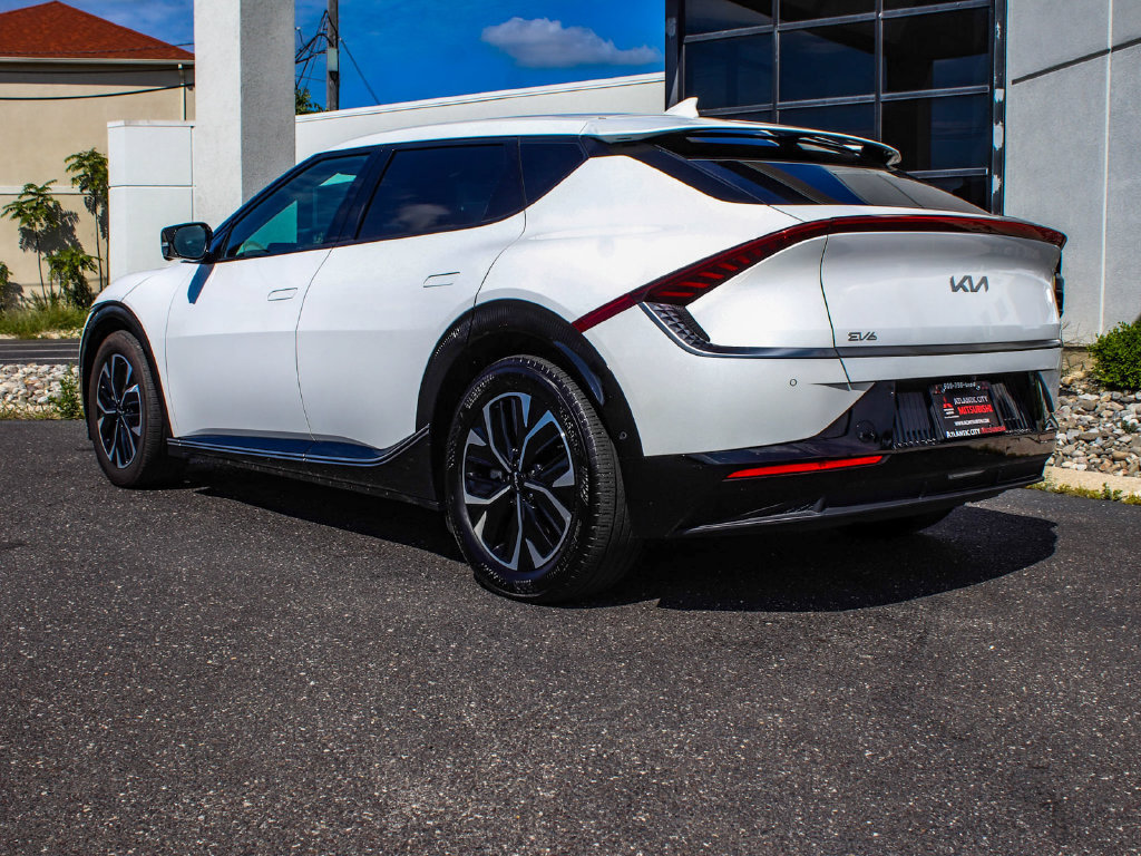 Used 2023 Kia EV6 Wind w/ Wind Technology Package AWD/4WD image 4