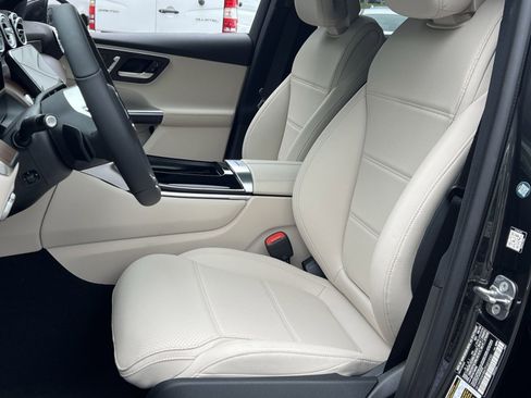 New 2026 Mercedes-Benz GLC 300 4MATIC image 18