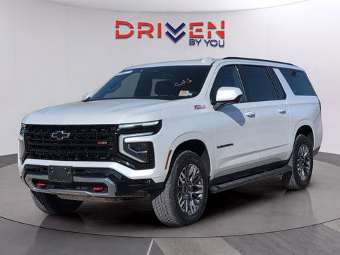 Used 2025 Chevrolet Suburban Z71 AWD/4WD image 1