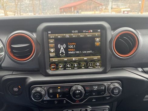 Used 2023 Jeep Gladiator Mojave w/ LED Lighting Group image 15