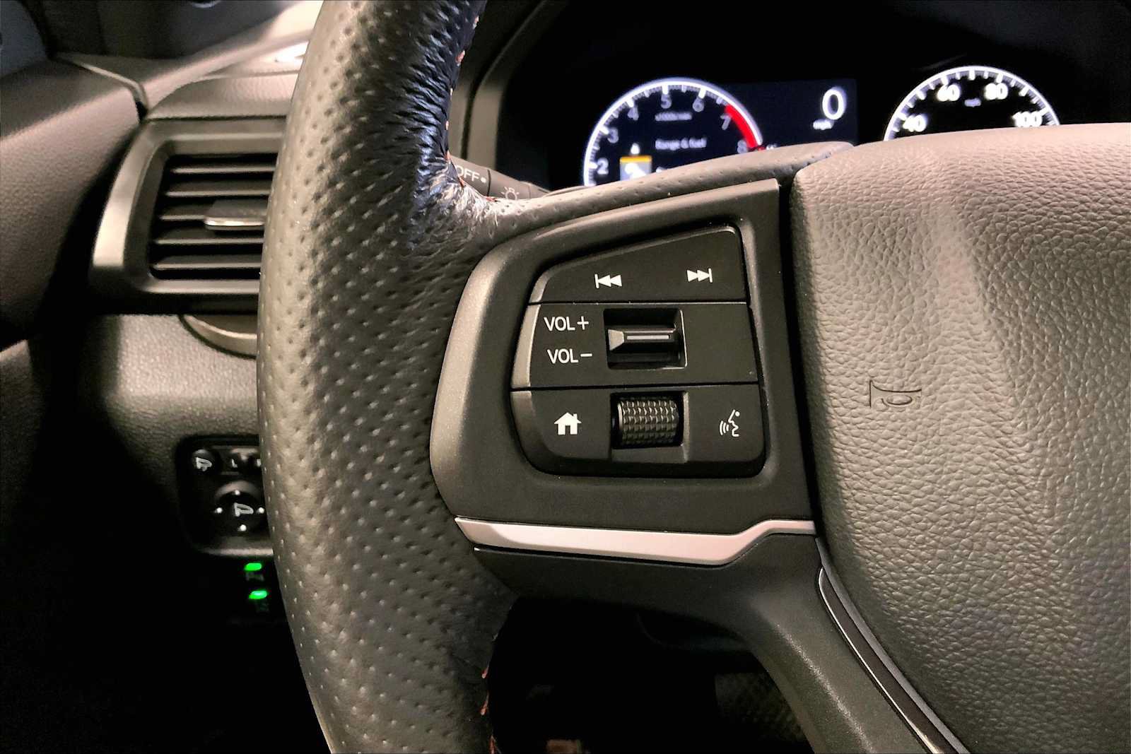 Used 2025 Honda Ridgeline TrailSport image 23
