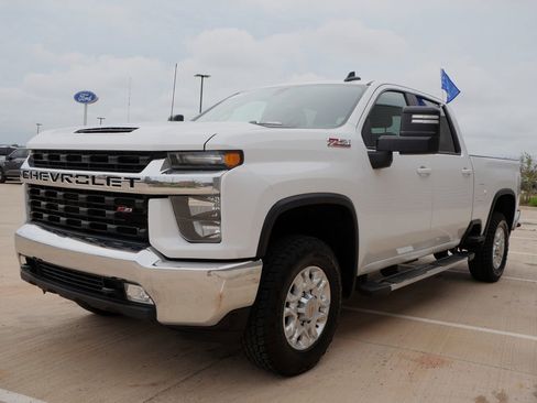 Used 2023 Chevrolet Silverado 2500 LT w/ Convenience Package AWD/4WD image 7