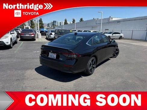 Used 2025 Honda Accord Sport image 4