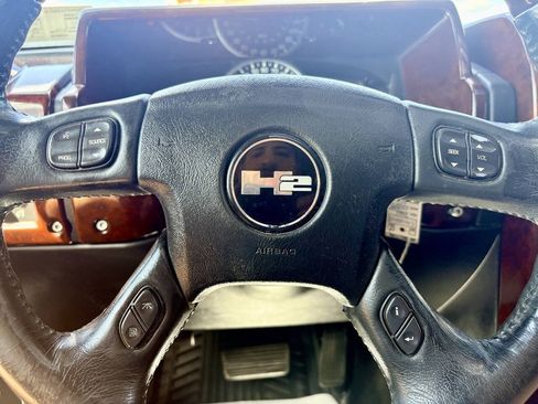 Used 2005 HUMMER H2 w/ Preferred Equipment Group AWD/4WD image 34