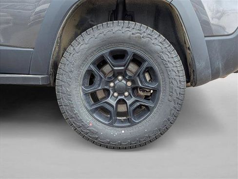 Used 2022 Jeep Cherokee Trailhawk w/ Premium Leather Package image 9