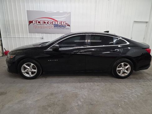 Used 2017 Chevrolet Malibu LS image 9