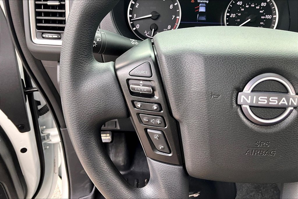 Used 2024 Nissan Frontier SV RWD image 12