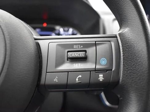 Used 2024 Nissan Rogue SV FWD image 23