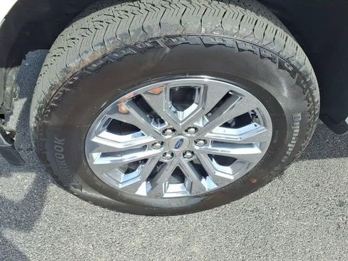 Used 2024 Ford F150 Lariat image 5