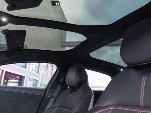 Used 2022 Lucid Air Grand Touring image 16