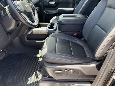Used 2021 Chevrolet Silverado 1500 LTZ RWD image 12