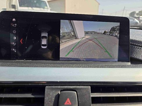 Used 2018 BMW 330i xDrive Sedan w/ Convenience Package image 16