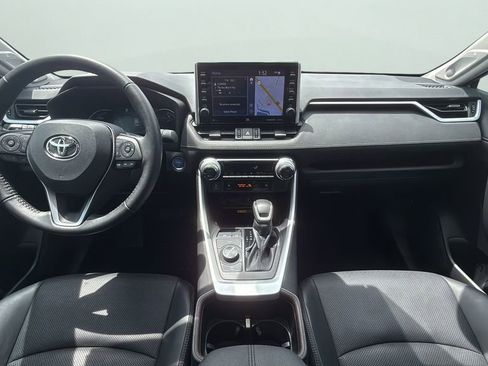 Used 2022 Toyota RAV4 Limited AWD/4WD image 17