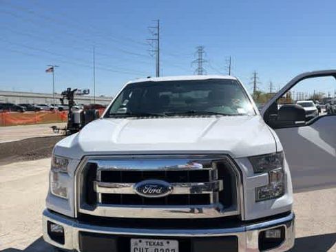 Used 2015 Ford F150 XLT w/ Equipment Group 301A Mid image 5