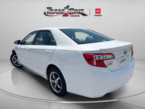 Used 2012 Toyota Camry LE FWD image 5